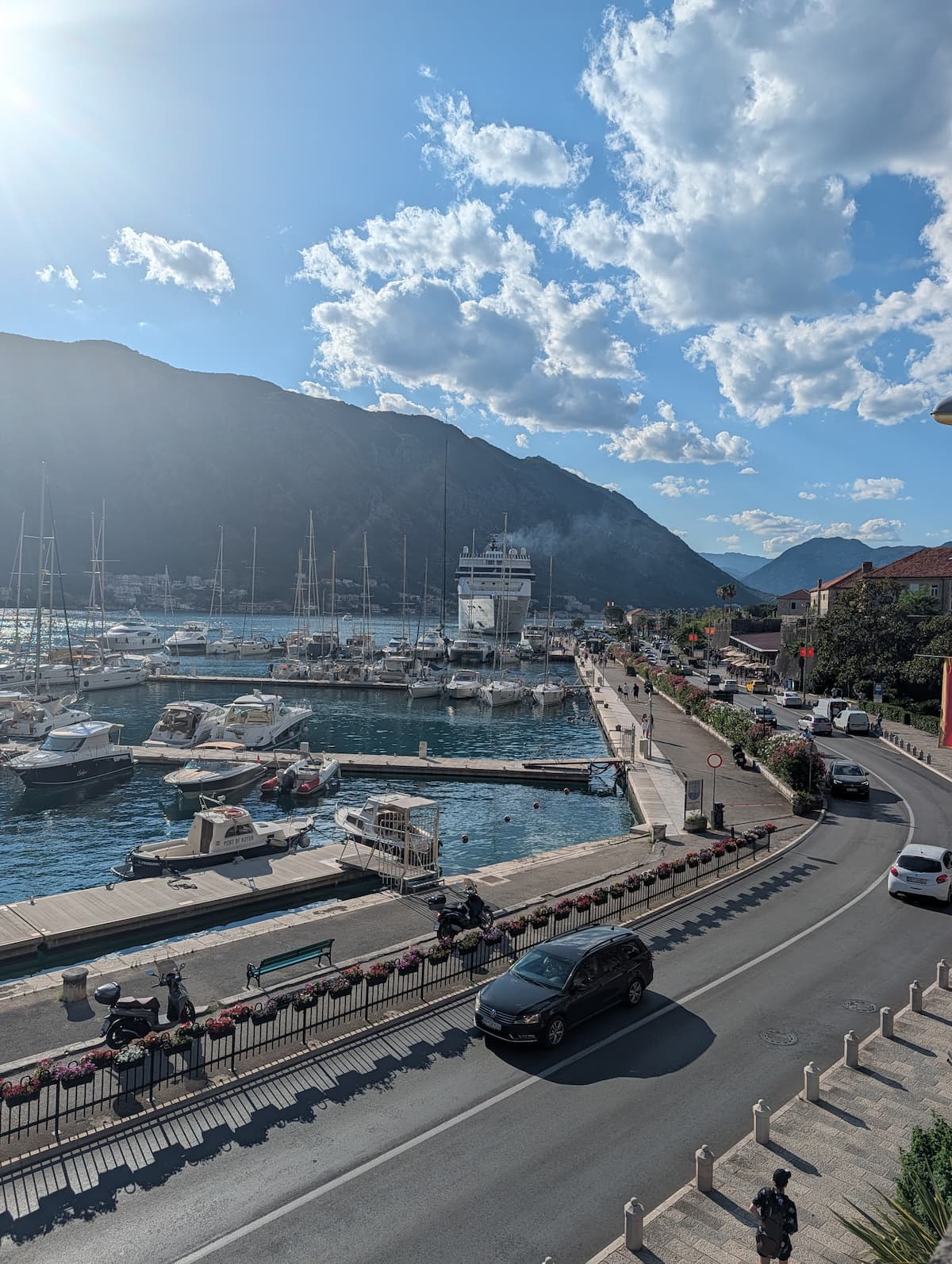 Widok z portu w Kotorze